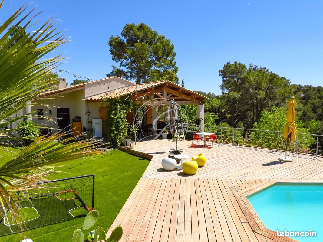 Maison 8 pièces 330 m² · à Flayosc · 330 m² · 1 250 000 €