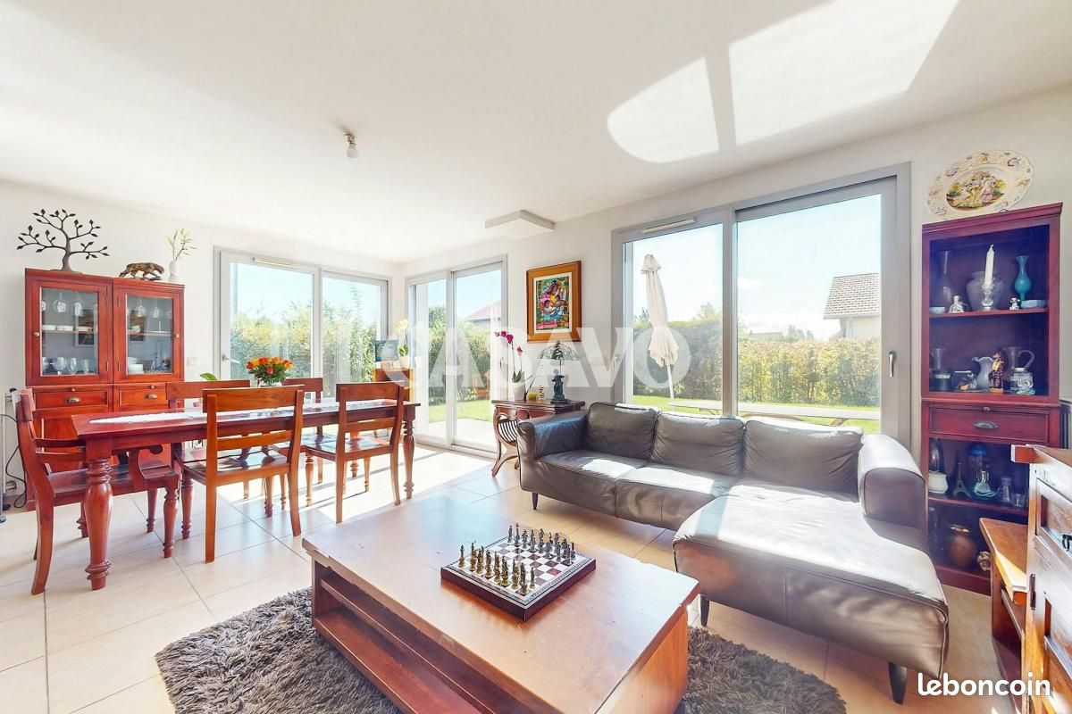 Maison 5 pièces 115 m² · à Ségny · 115 m² · 630 000 €