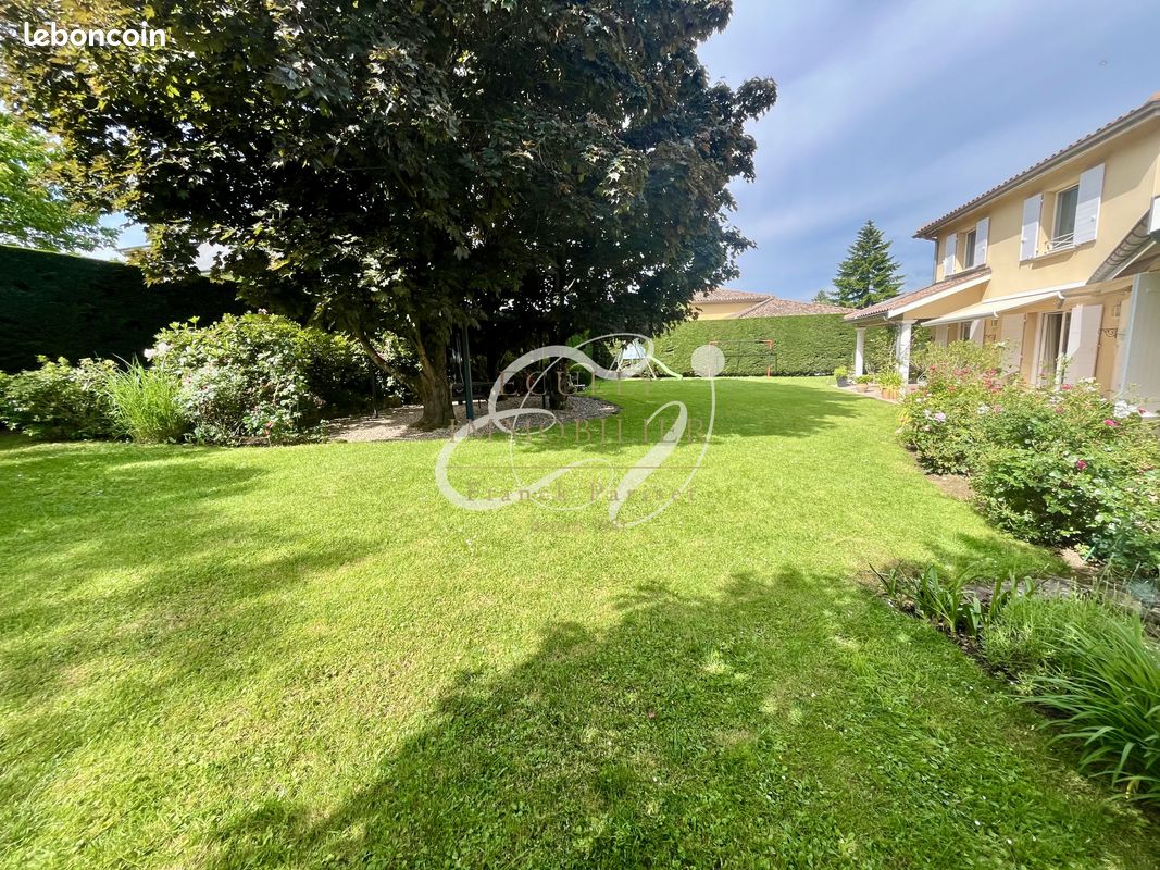 Maison 6 pièces 228 m² · à Chasselay · 228 m² · 845 000 €
