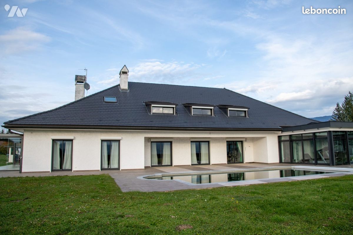 Maison 19 pièces 680 m² · à Vétraz-Monthoux · 680 m² · 5 300 000 €
