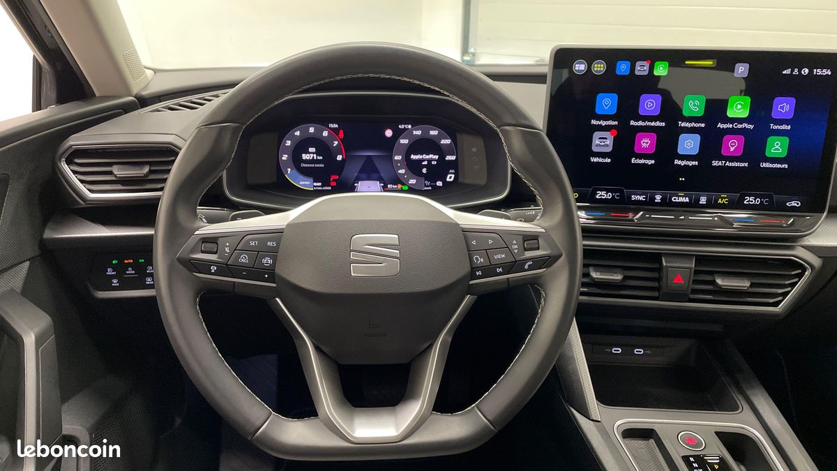 SEAT Leon 1.5 eTSI Hybrid 115 DSG7 Copa (image 22)