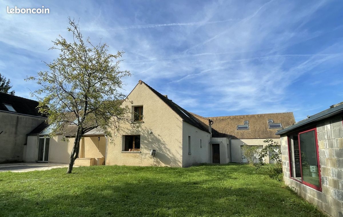 Maison 7 pièces 200 m² · à Nargis · 200 m² · 215 000 €