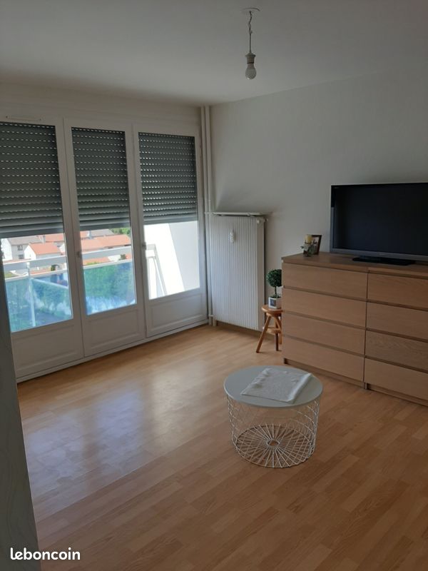 Appartement 3 pièces 68 m² · à Le Chambon-Feugerolles · 68 m² · 650 €/mois