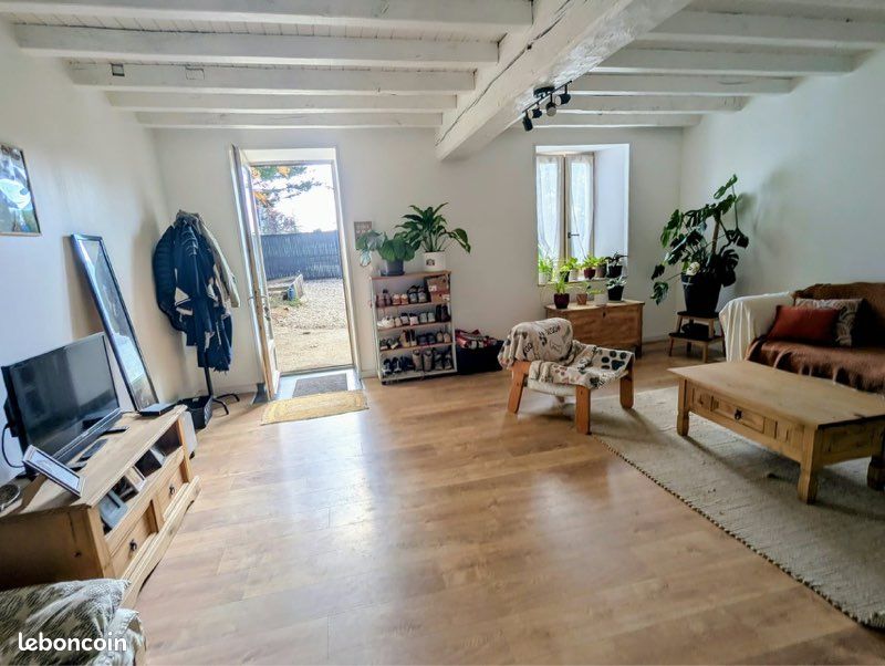 Maison 3 pièces 85 m² · à Argentonnay · 85 m² · 670 €/mois
