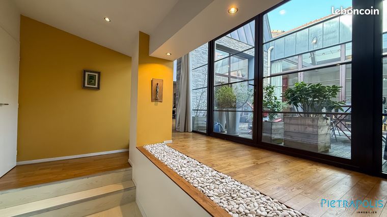 Maison 7 pièces 295 m² — 18
