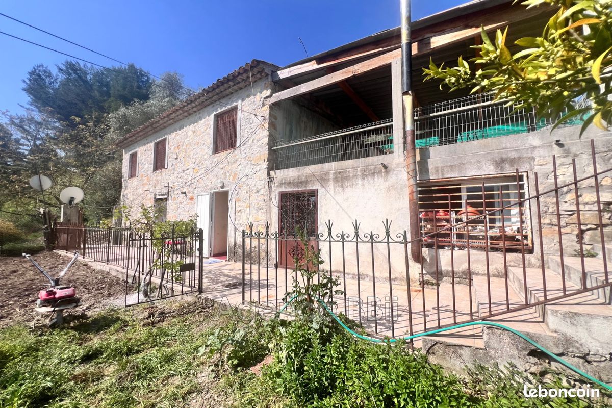 Maison 4 pièces 105 m² · à Cantaron · 105 m² · 299 980 €