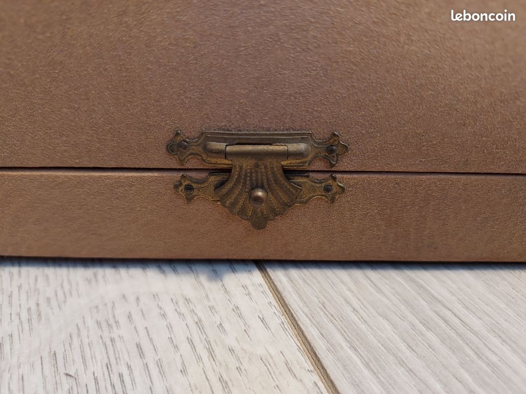 Coffret premier repas vintage (image 5)