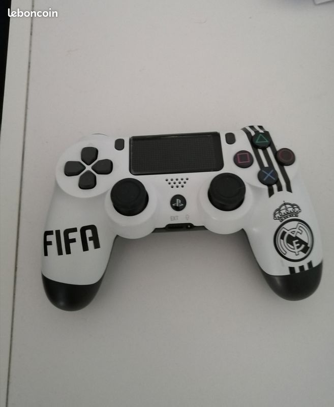 MANETTE PS4 FIFA Real De Madrid EUR 40,00 - FR