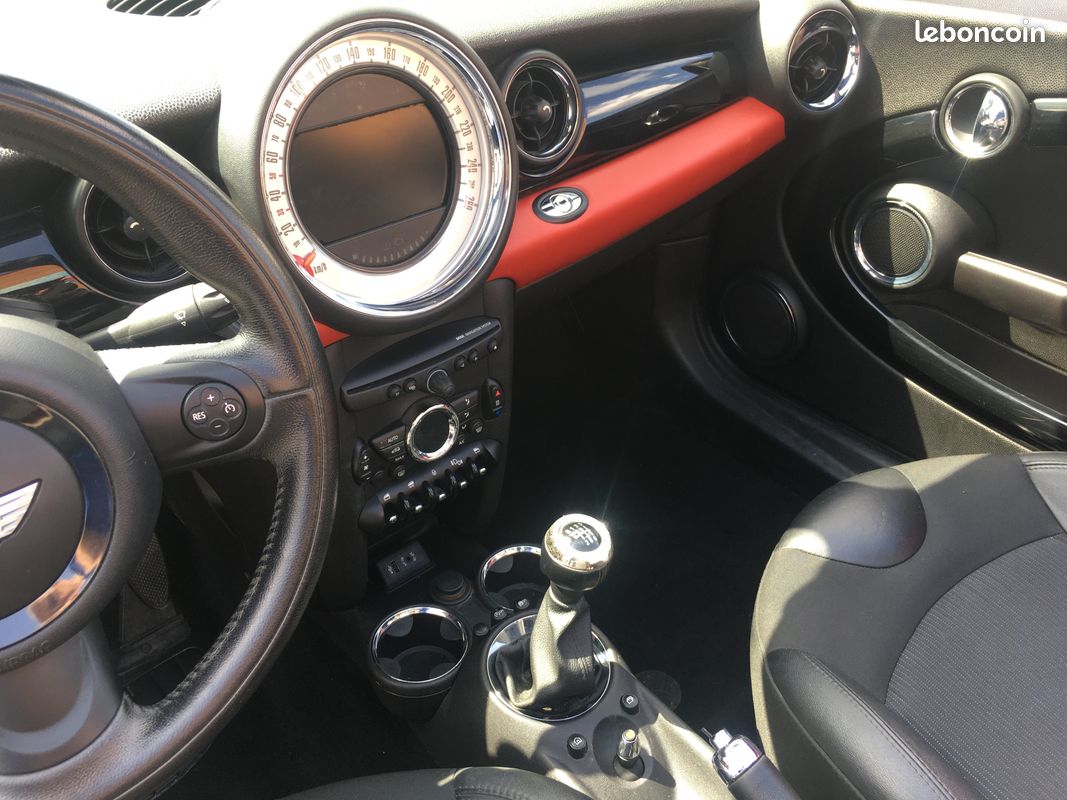 Mini cabriolet ii (2) cabriolet 1.6 112 cooper d pack red hot chili ii (image 11)