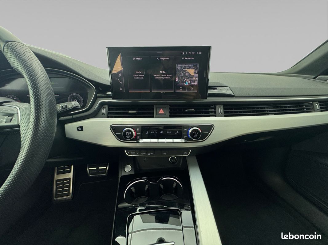 AUDI A4 Avant 40 TDI 204 S tronic 7 S line + Matrix LED + Pack Noir + Sieges electr. Massants + Pack Assit route (image 11)