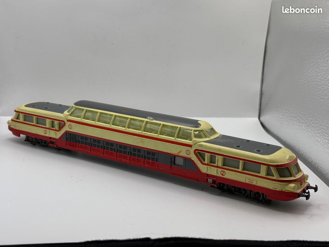 Jouef SNCF Autorail à 2 Voitures RGP2 X2700 Echelle HO Epoque IV