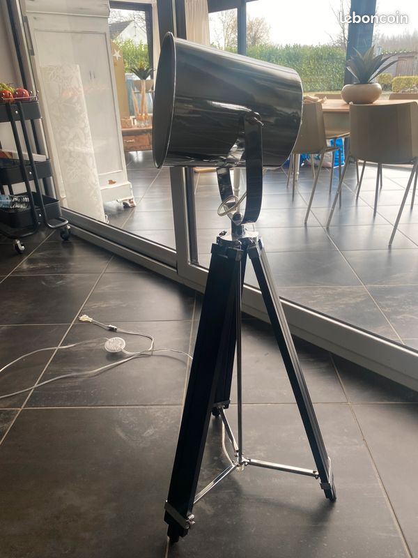 Lampe industrielle (image 3)