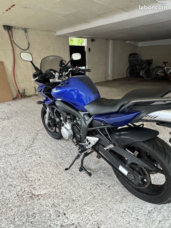 Moto Yamaha fz6s Blue (image 4)