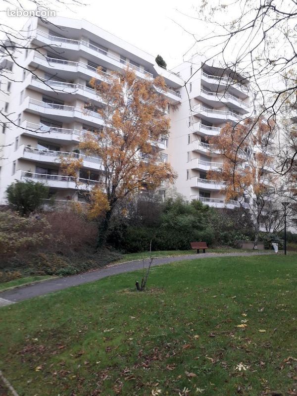 Appartement 5 pièces 102 m² · à Courbevoie · 102 m² · 599 000 €