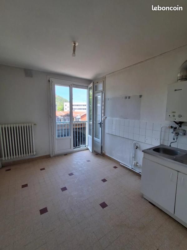 Appartement 3 pièces 67 m² · à Saint-Étienne · 67 m² · 563 €