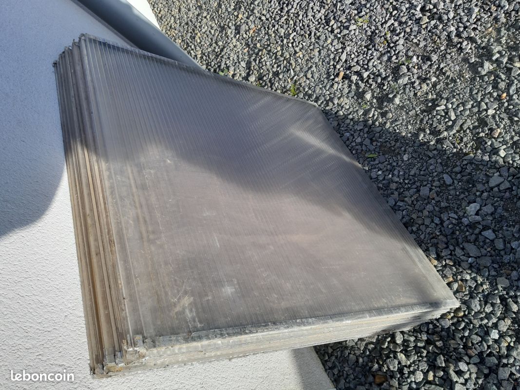 Plaque de polycarbonate (image 1)