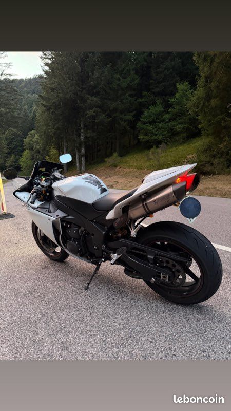 Yzf r1 (image 2)