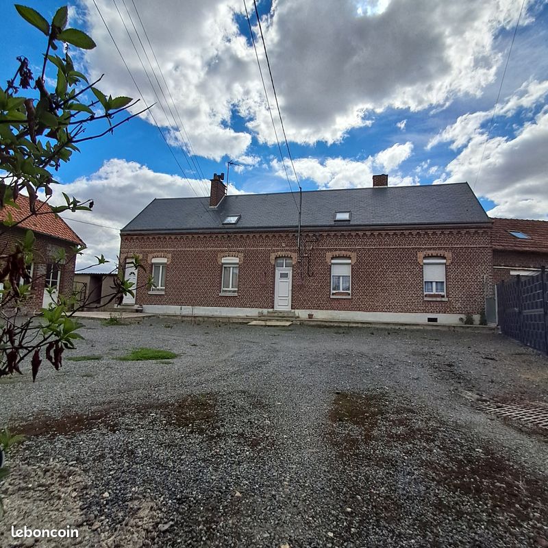 Maison 6 pièces 150 m² · à Roye · 150 m² · 161 000 €