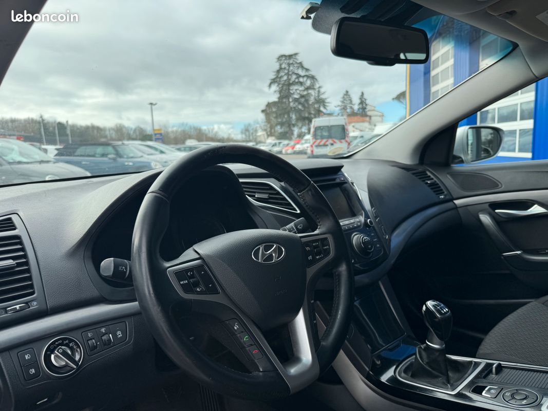 HYUNDAI I40 1.7 CRDI PACK BUSINESS BLUE DRIVE 115cH 6cV (image 4)