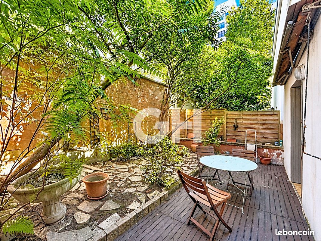 Appartement 2 pièces 56 m² · à Paris · 56 m² · 630 000 €
