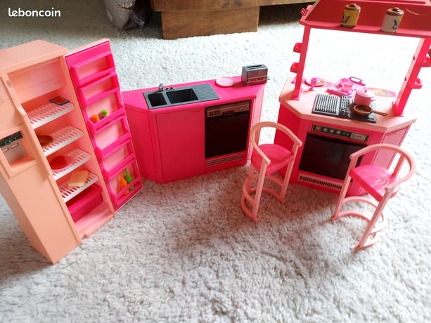 Lot de 2 cuisines anciennes. Jouet ancien en Tôle VINTAGE, comme maman