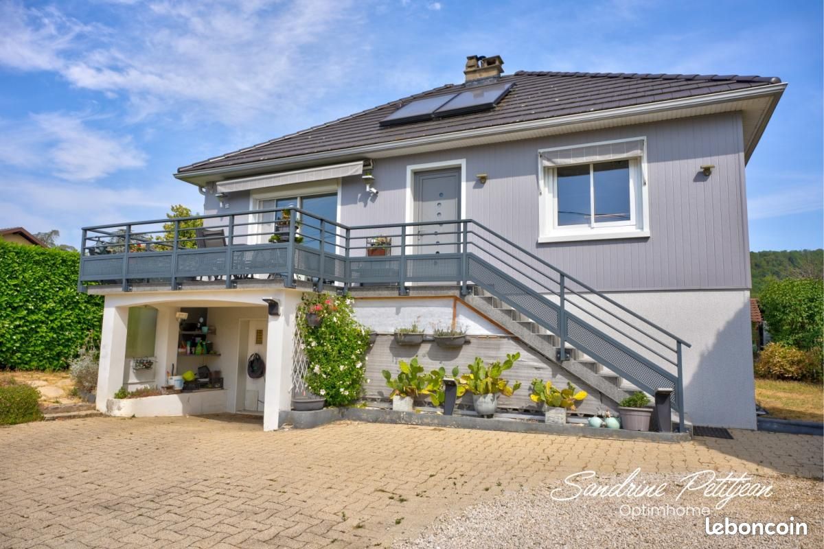 Maison 5 pièces 114 m² · à Saint-Maurice-de-Beynost · 114 m² · 380 000 €