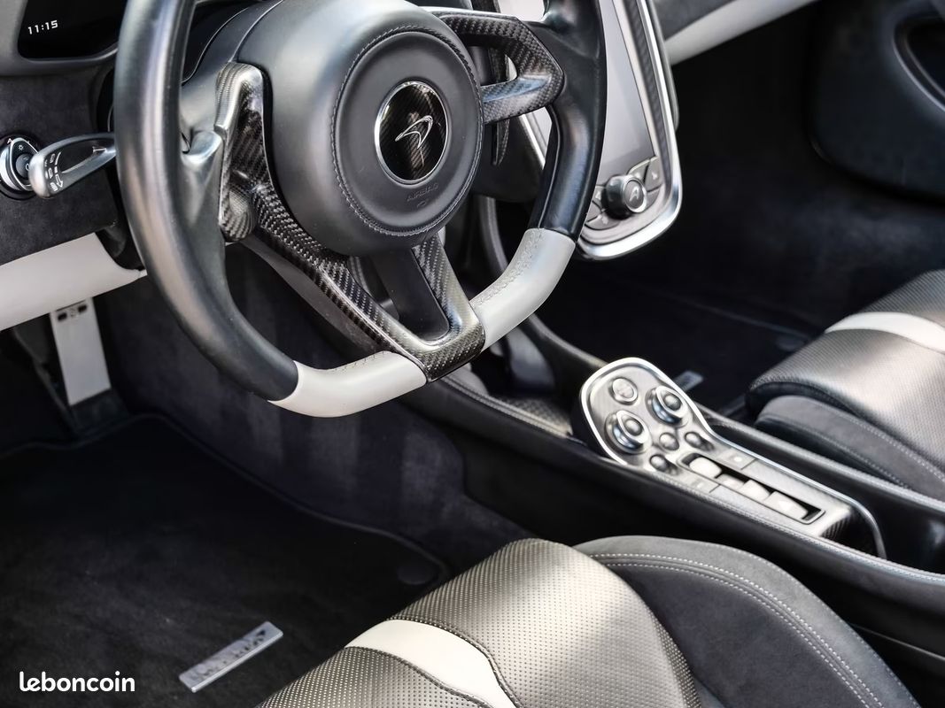 MCLAREN 570S 3.8 V8 biturbo 570ch Carbone + Bowers & Wilkins (image 17)