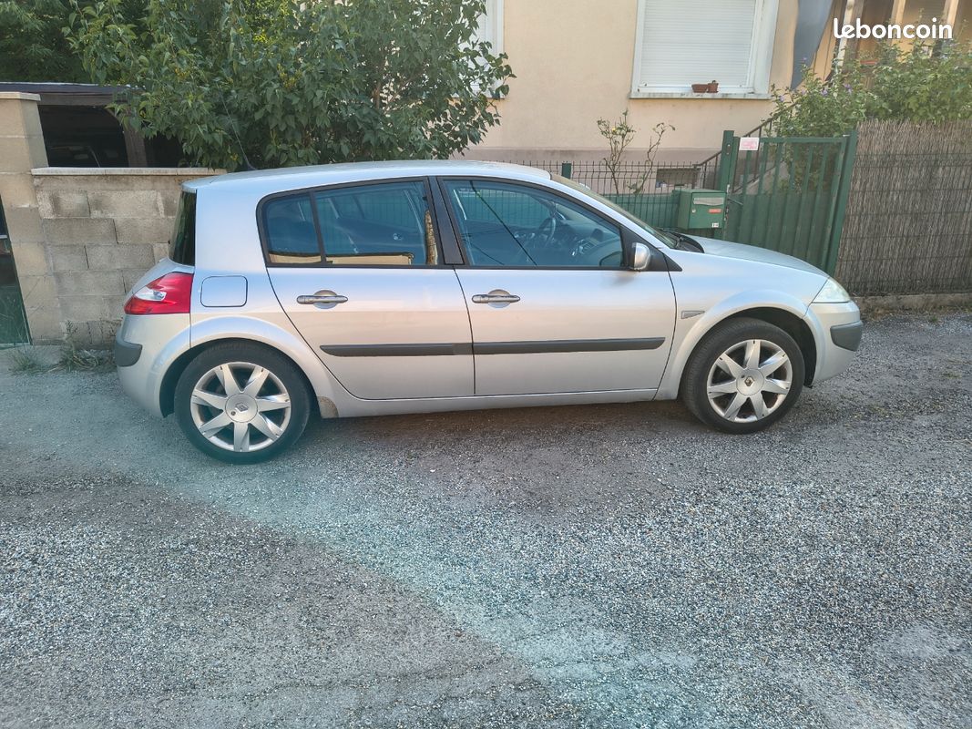Vends mégane 2 phase 2 (image 1)