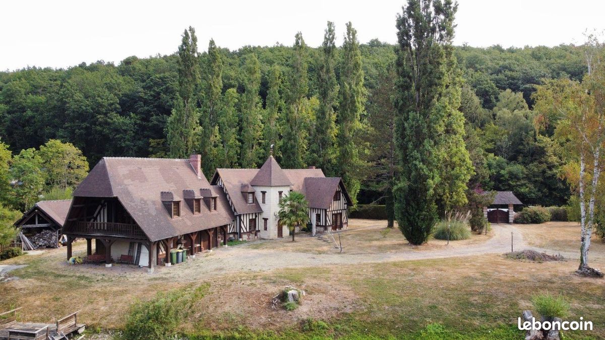Maison 5 pièces 233 m² · à Grosley-sur-Risle · 233 m² · 438 300 €