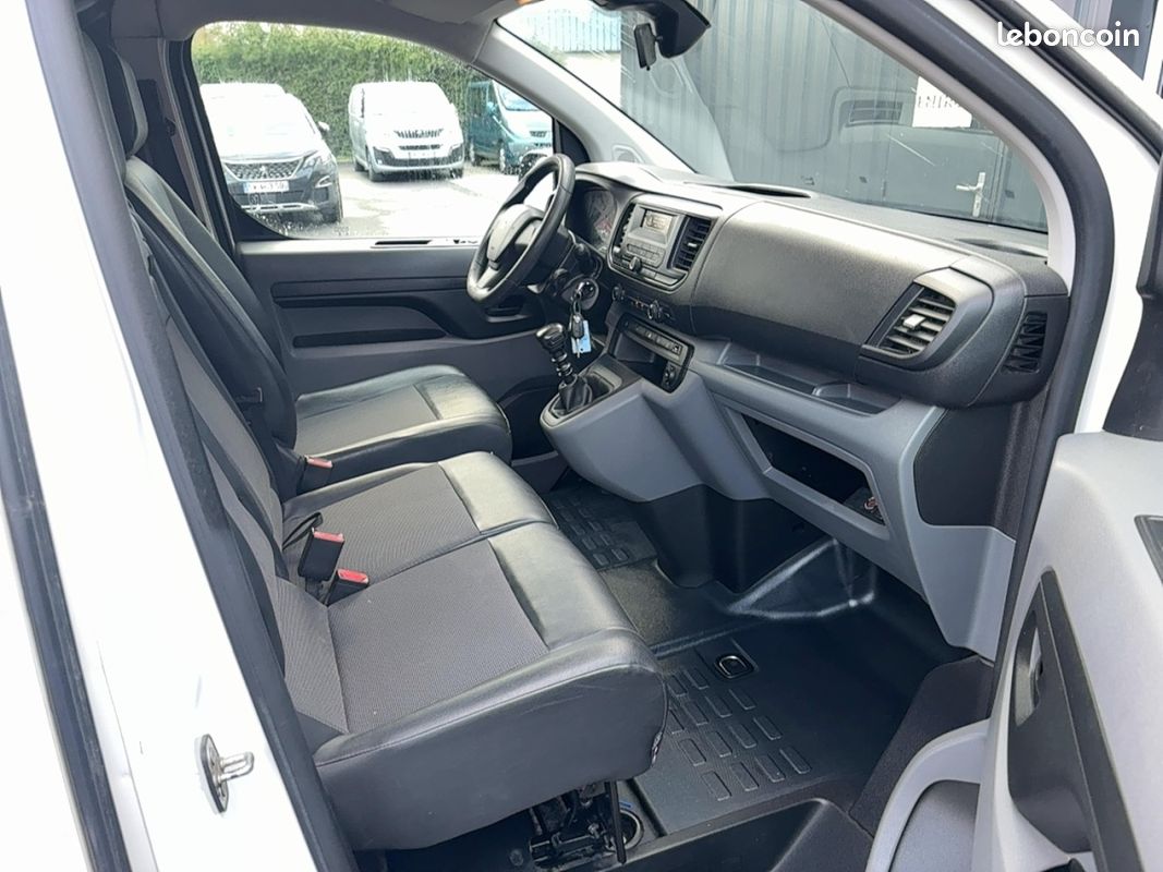 Peugeot Expert (3) 1.5 BLUEHDI 120 STANDARD PREMIUM (image 7)
