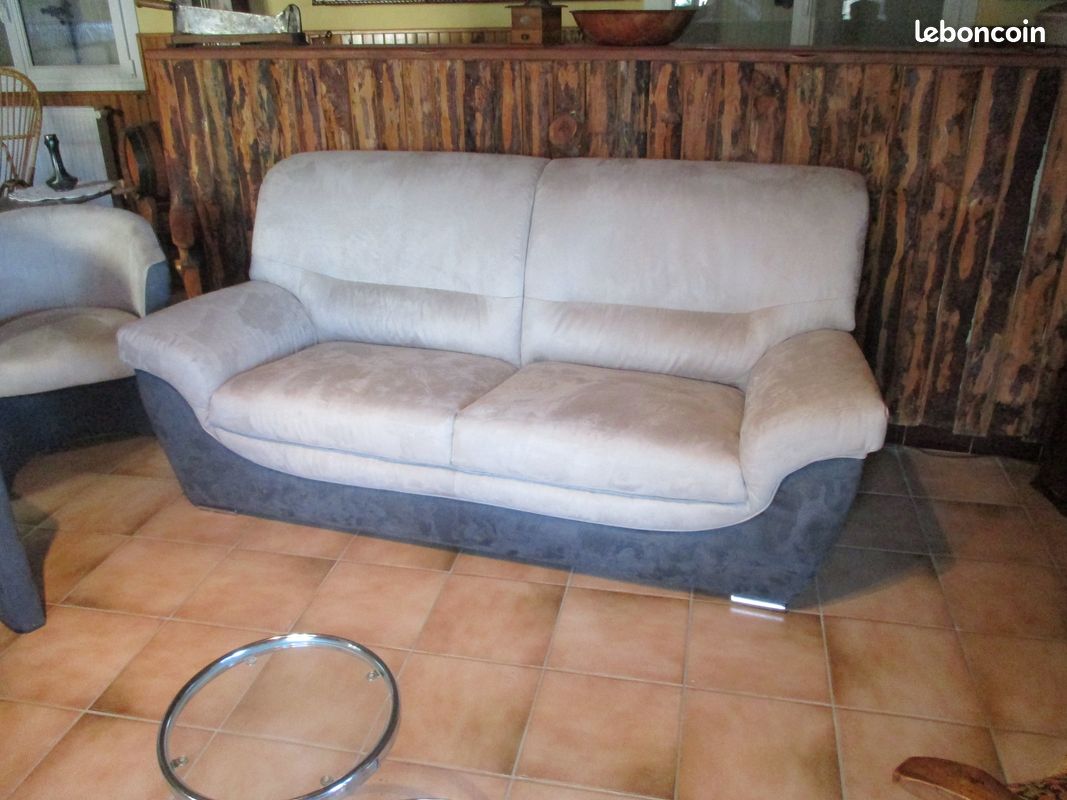 Vente d'un canapé et de 2 fauteuils (image 2)