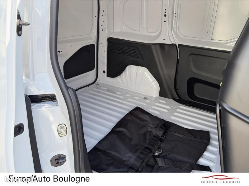 Opel Combo Cargo M Essence 110ch Pack Premium Connect (image 12)