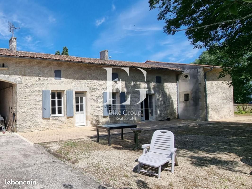 Maison 7 pièces 232 m² - Verdille 16140 (image principale 3)