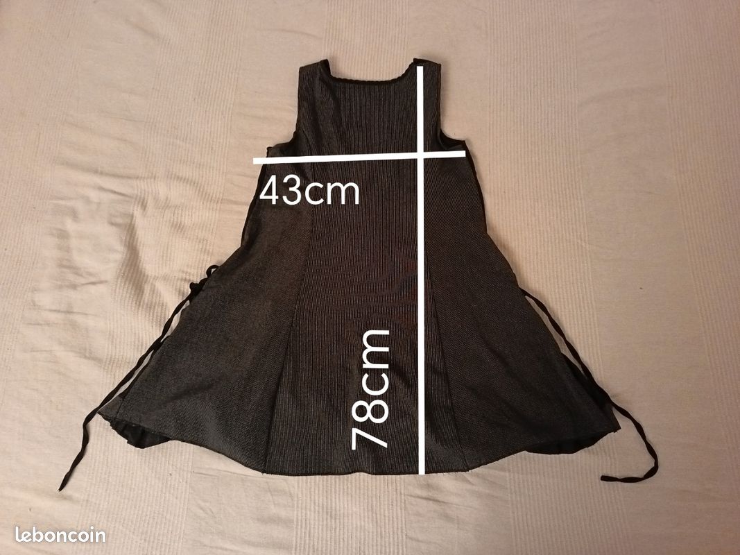 Robe Noire Italienne Taille 36 - Style évasé Genou - Occasion Très Bon état - Polyester/élasthanne
