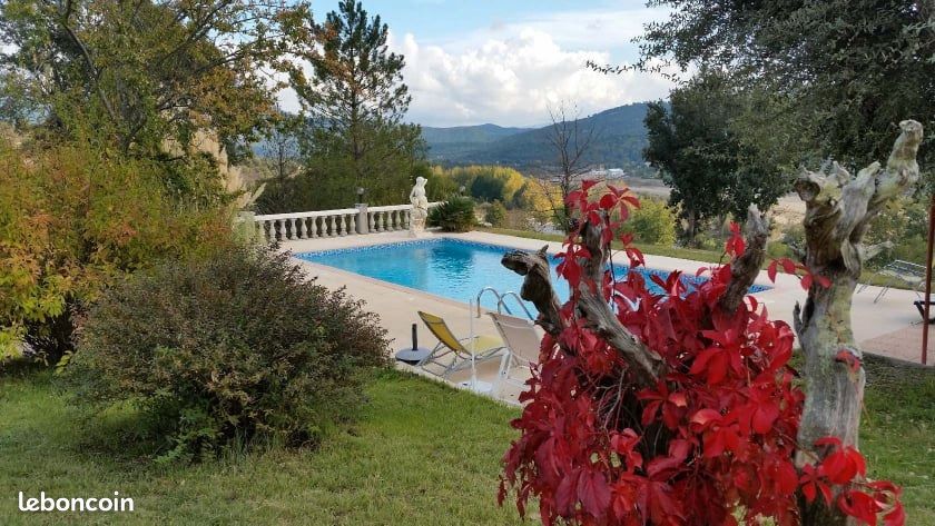 Location appartement dans maison avec piscine (image 1)