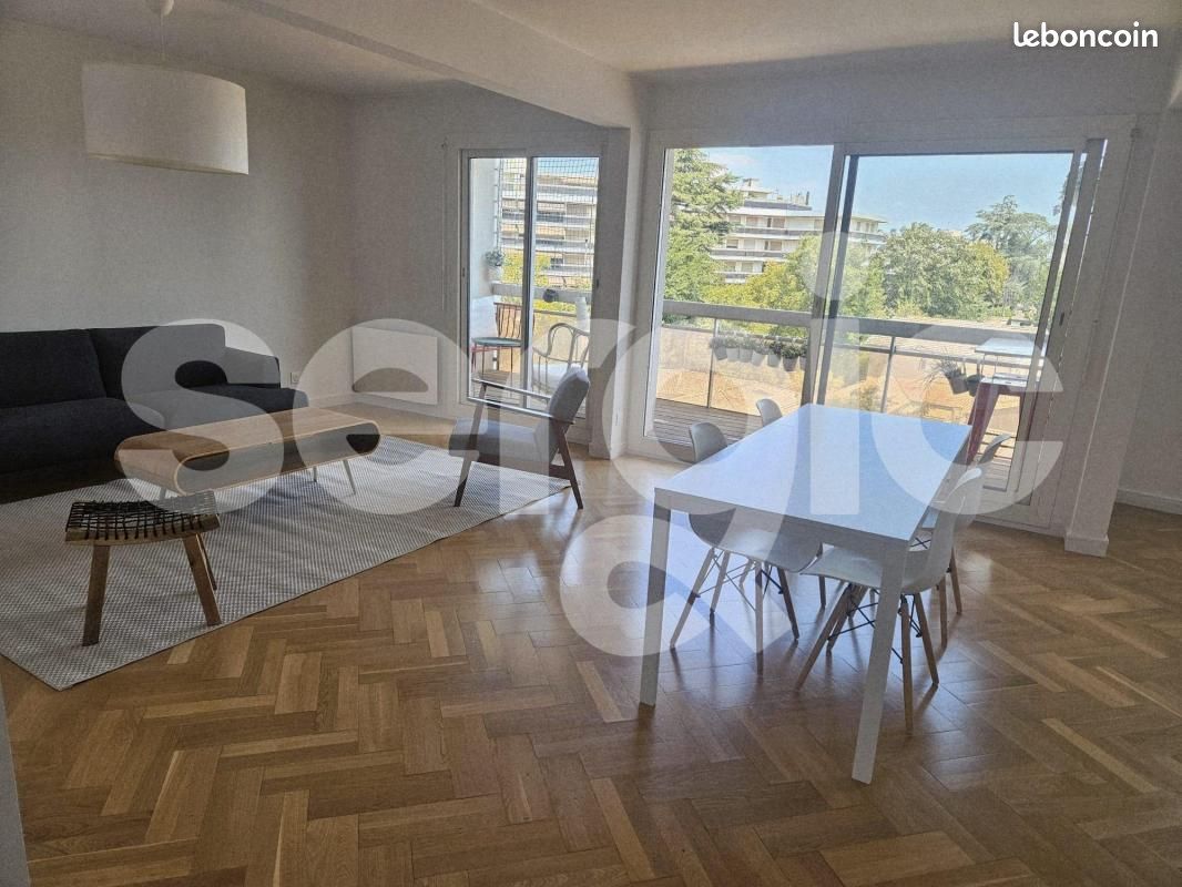 Appartement 3 pièces 99 m² · à Bordeaux · 99 m² · 1 300 €/mois