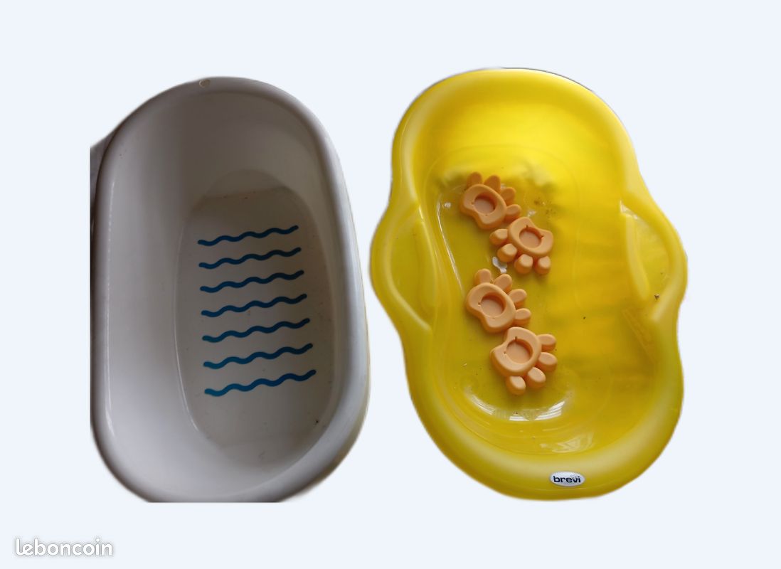 Baignoire bébé a pied jaune et blanche avec rehausseur baignoire et pots (image 1)