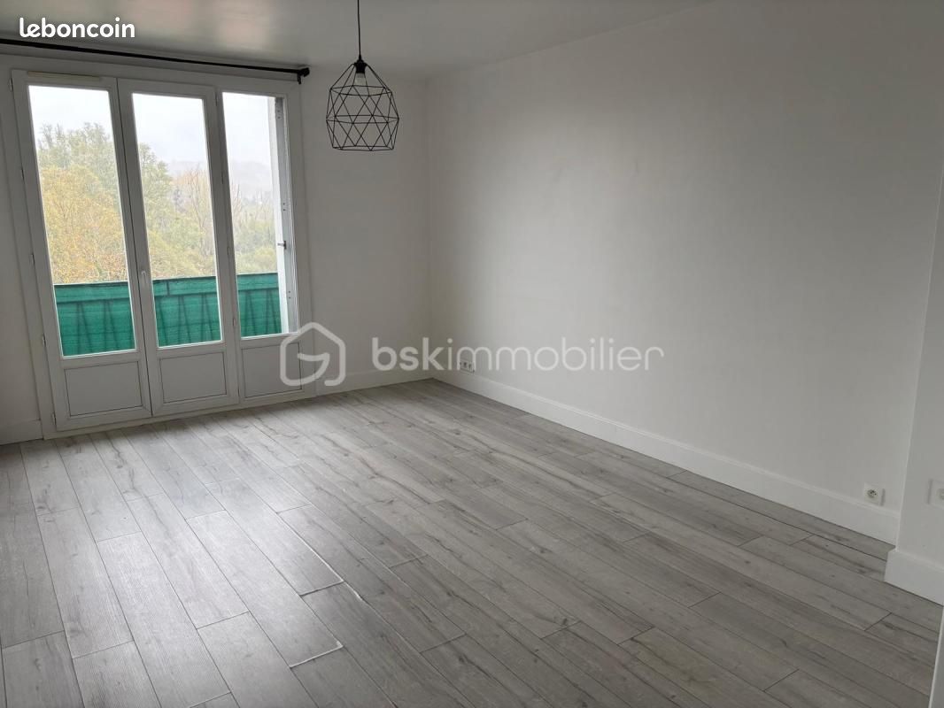Appartement 3 pièces 56 m² · à Étampes · 56 m² · 940 €/mois