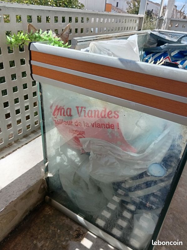 Vend aquarium 200 litres 160 (image 2)