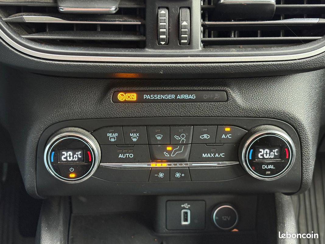 FORD FOCUS 1.0 EcoBoost 100 CH BVM6 Trend Business / CARPLAY / CAMERA / KEYLESS (image 25)