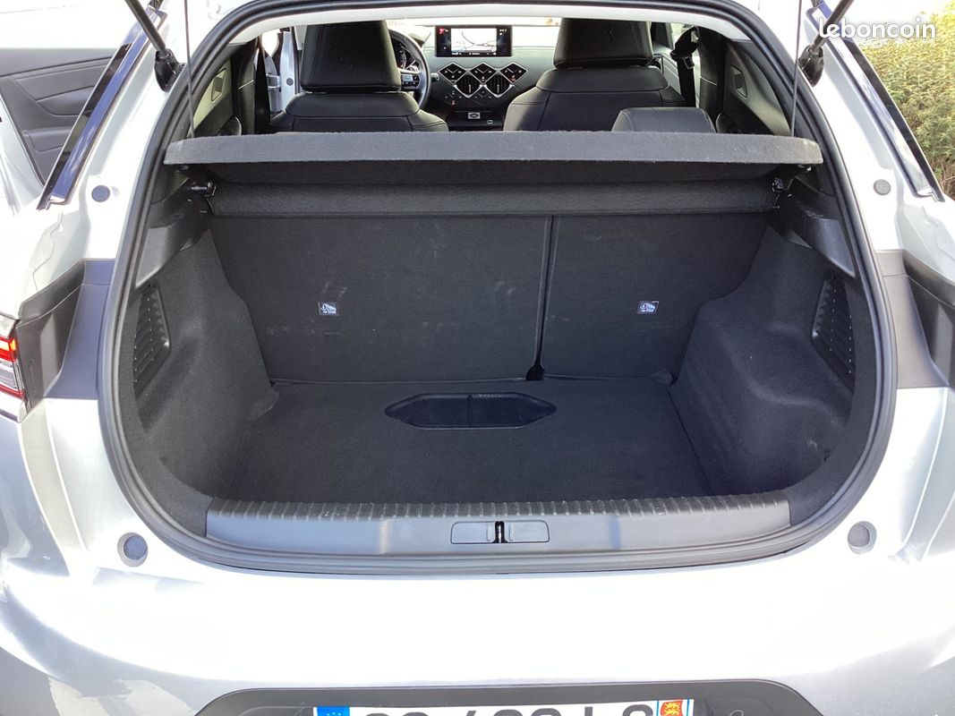 DS DS 3 CROSSBACK Grand Chic 130 CV ESSENCE BOITE AUTO (image 11)