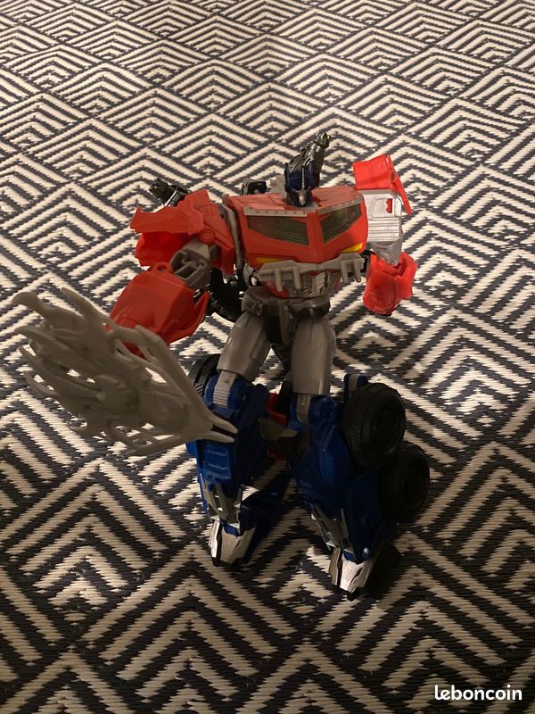Transformers figurine (image 1)