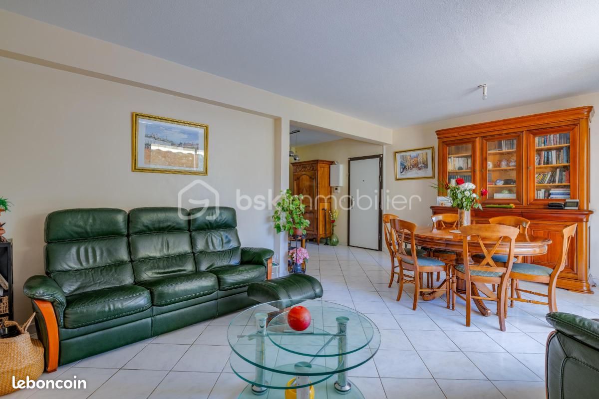 Appartement 4 pièces 96 m² · à Meyzieu · 96 m² · 281 000 €