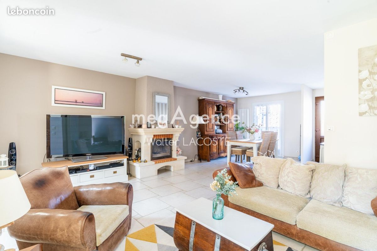 Maison 6 pièces 145 m² · à Les Clayes-sous-Bois · 145 m² · 459 000 €