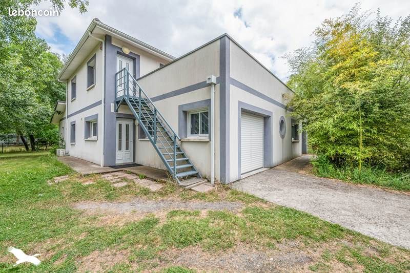 Maison 8 pièces 228 m² · à Pessac · 228 m² · 706 725 €