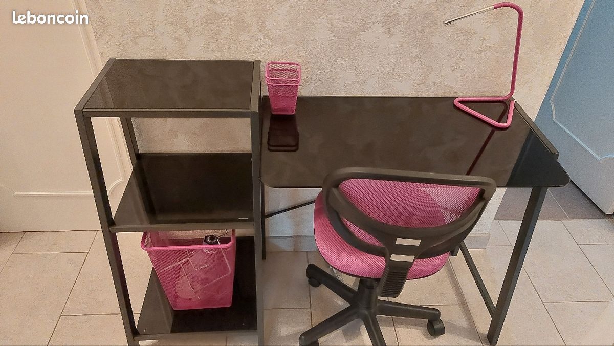 Bureau (image 2)