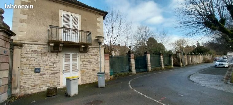 Immeuble 800 m² Lure
