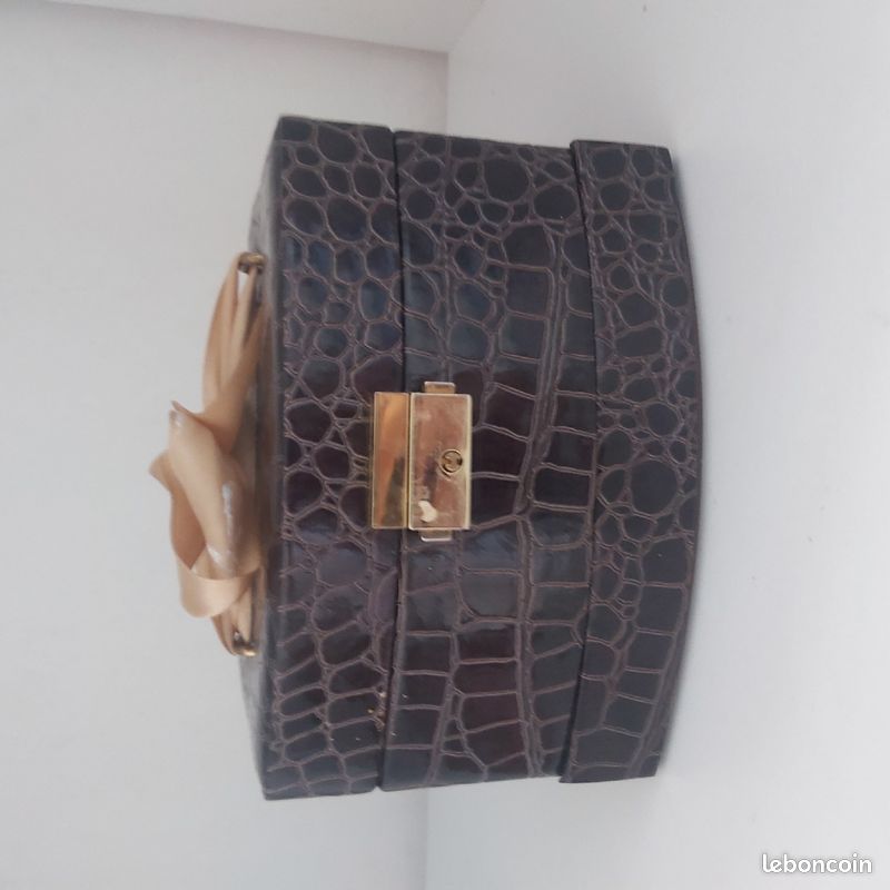 Boîte à bijoux ou autres (image 1)