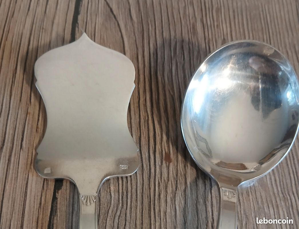 Lot de Couverts en argent, poinçon dépareillés, et couvert d'enfant