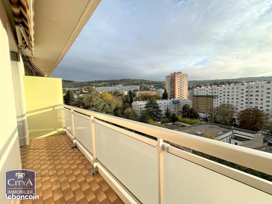 Appartement 3 pièces 64 m² · à Saint-Étienne · 64 m² · 75 000 €